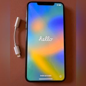 Apple iPhone 11 Pro Max 64GB with Headphone Jack Adapter & New Screen Protector